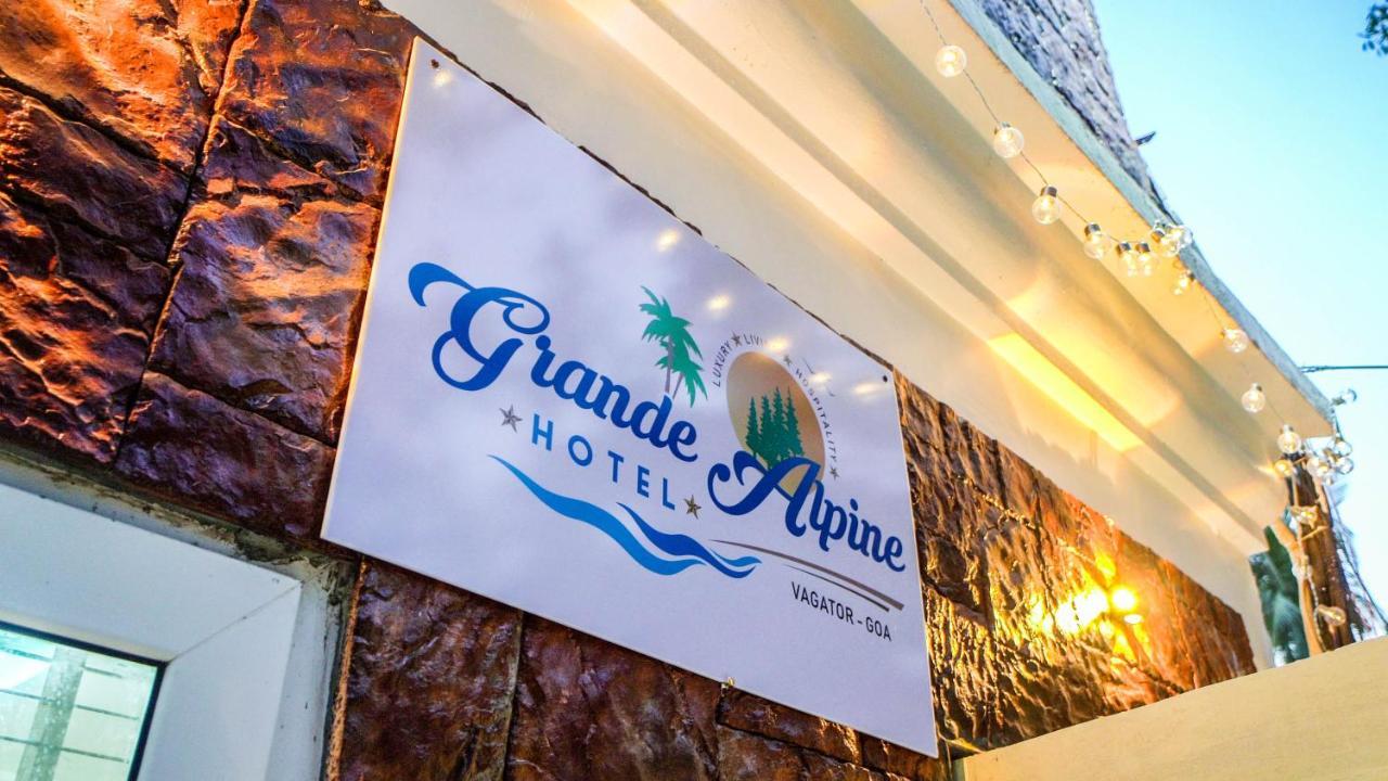 Grande Alpine Hotel Vagator Eksteriør billede